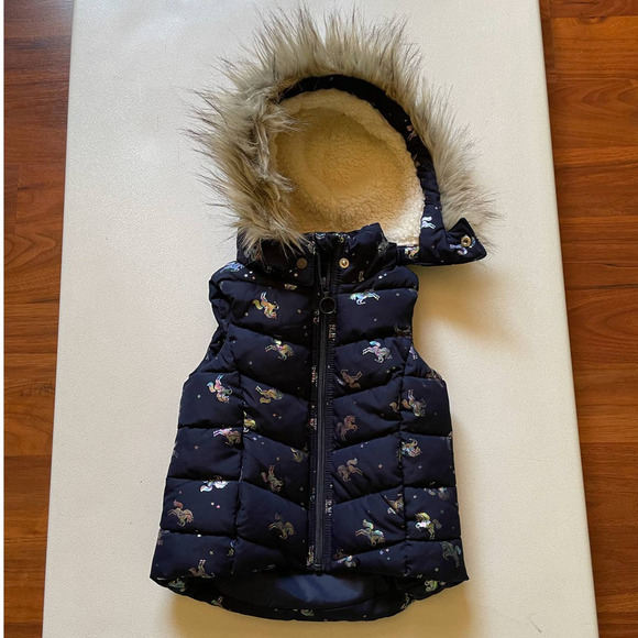 H&M Navy Blue Unicorn Puffer Vest, Size 2-4Y 🗣LAST CHANCE🗣 - Picture 2 of 4